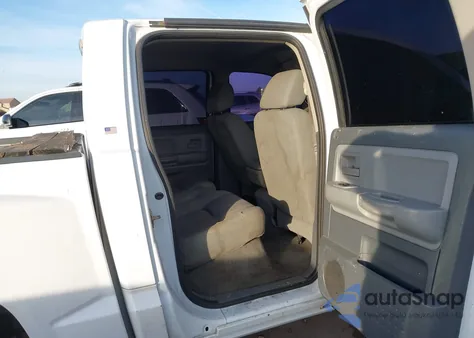 2006 Dodge Dakota Slt z USA, uszkodzony, nr VIN 1D7HE48N96S588561